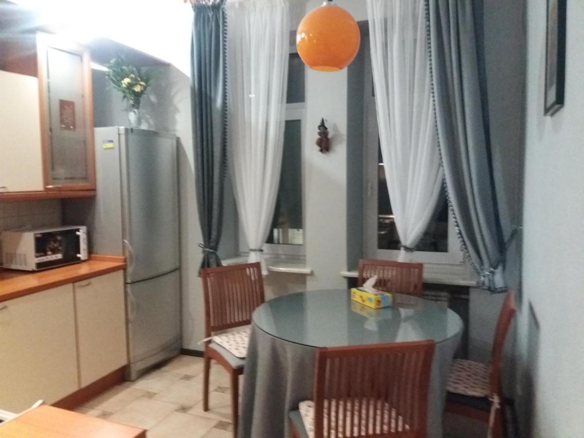 Apartment U Lidii In Center Of Kiev Near Railways Station Buitenkant foto